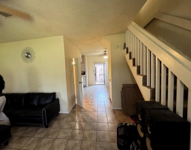 12300 Brookglade Circle - Photo Thumbnail 7