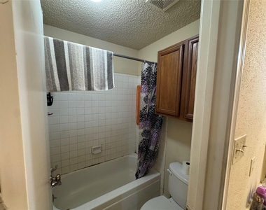 12300 Brookglade Circle - Photo Thumbnail 8
