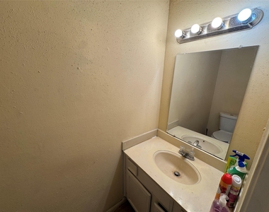 12300 Brookglade Circle - Photo Thumbnail 16