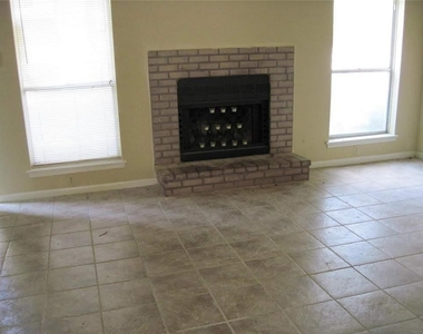 12300 Brookglade Circle - Photo Thumbnail 2