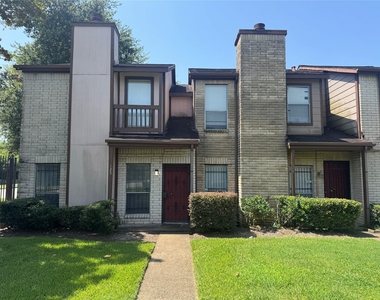 12300 Brookglade Circle - Photo Thumbnail 24