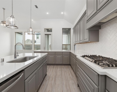 7315 Camden Crestwood Way - Photo Thumbnail 15