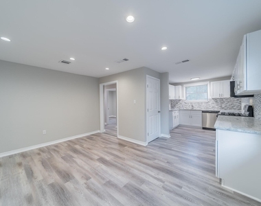 5739 Skylane Drive - Photo Thumbnail 22