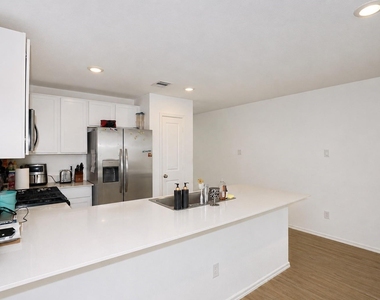 7430 Clover Chase Drive - Photo Thumbnail 4