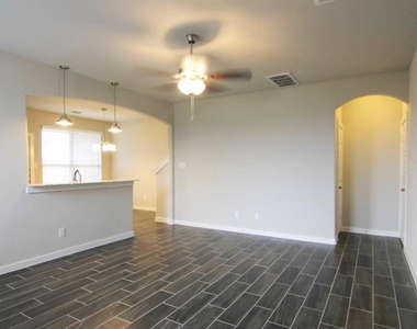 146 Parkgate - Photo Thumbnail 3
