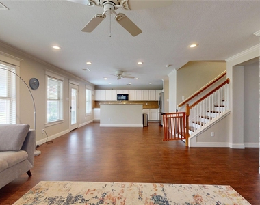 7918 Tupper Bend Court - Photo Thumbnail 9