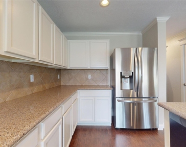 7918 Tupper Bend Court - Photo Thumbnail 16