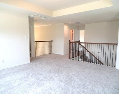 1927 Willow Rock Way - Photo Thumbnail 11