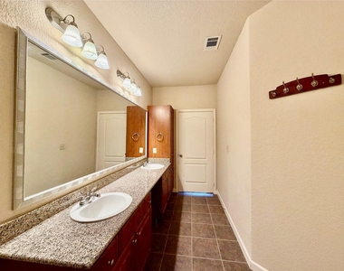 1711 Old Spanish Trail - Photo Thumbnail 15