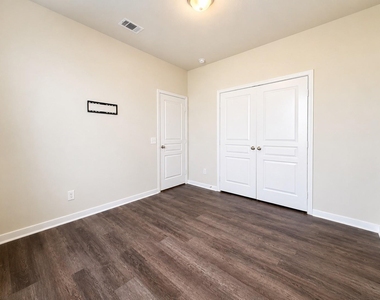 2326 Brookeland Meadow Court - Photo Thumbnail 11