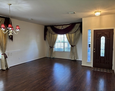 5514 Gatesprings Lane Lane - Photo Thumbnail 2