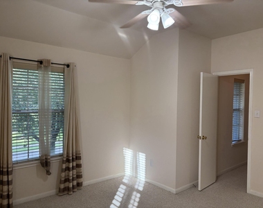 5514 Gatesprings Lane Lane - Photo Thumbnail 19