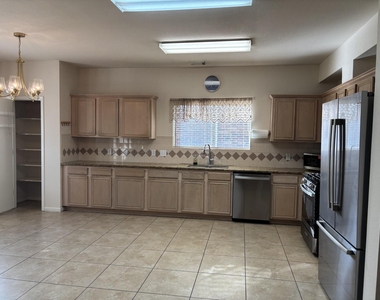 5514 Gatesprings Lane Lane - Photo Thumbnail 6