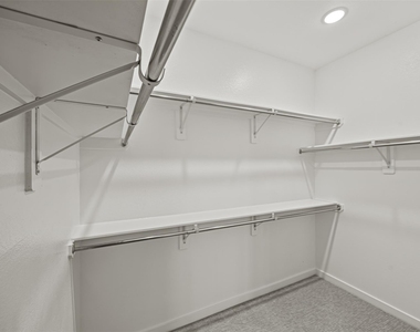 16631 Lake Austin Street - Photo Thumbnail 21