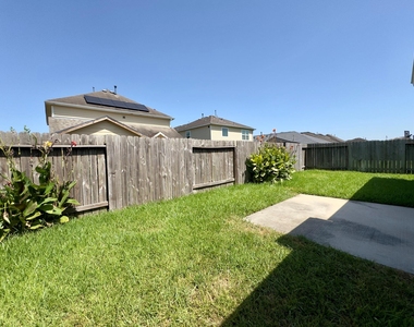 15126 Winter Meadow Court - Photo Thumbnail 17