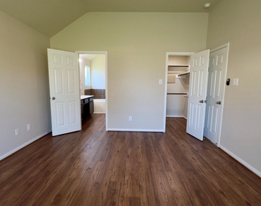 15126 Winter Meadow Court - Photo Thumbnail 7