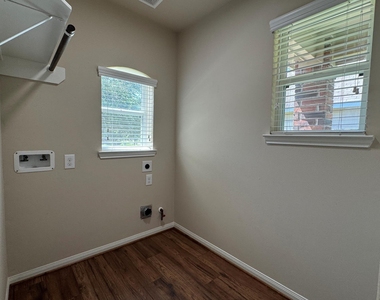 15126 Winter Meadow Court - Photo Thumbnail 16
