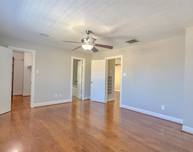 9923 Farrell Drive - Photo Thumbnail 22