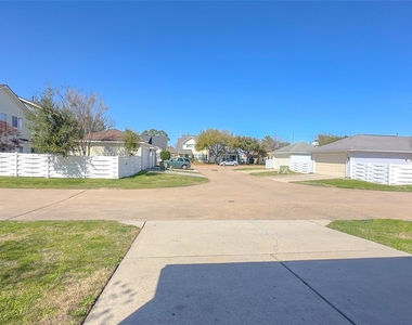 9923 Farrell Drive - Photo Thumbnail 38