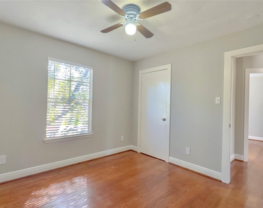 9923 Farrell Drive - Photo Thumbnail 18