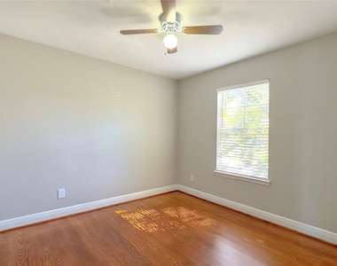 9923 Farrell Drive - Photo Thumbnail 16