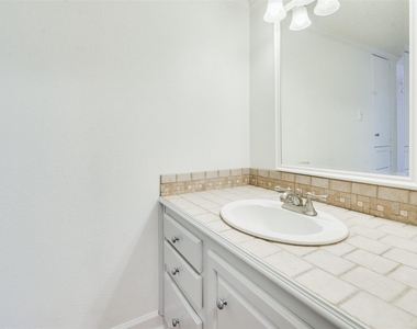 2229 Mimosa Drive - Photo Thumbnail 15