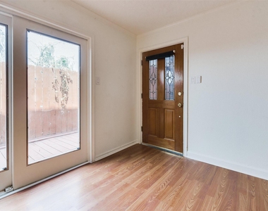 2229 Mimosa Drive - Photo Thumbnail 16