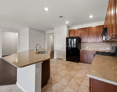 20602 Pioneer Oak Lane - Photo Thumbnail 8