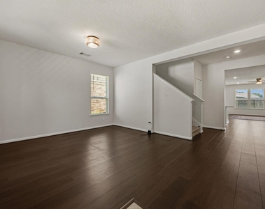 20602 Pioneer Oak Lane - Photo Thumbnail 3