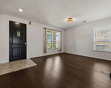 20602 Pioneer Oak Lane - Photo Thumbnail 2