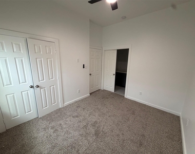 8627 Peachtree Street - Photo Thumbnail 7
