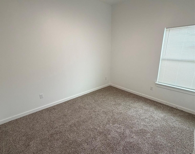 8627 Peachtree Street - Photo Thumbnail 5