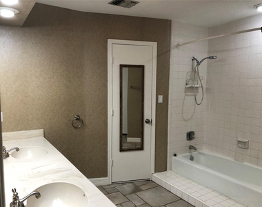 3414 Wooddale Lane - Photo Thumbnail 9