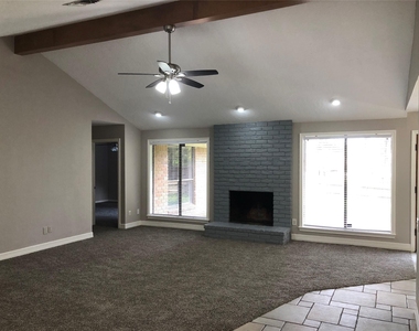 3414 Wooddale Lane - Photo Thumbnail 13