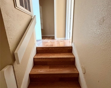12400 Brookglade Circle - Photo Thumbnail 10