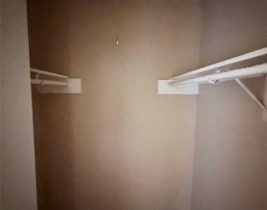 12400 Brookglade Circle - Photo Thumbnail 14