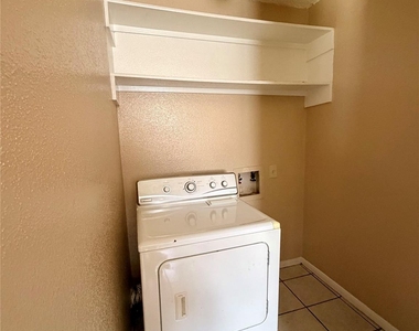 12400 Brookglade Circle - Photo Thumbnail 7