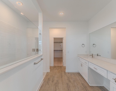 14606 Daffodil Plains Lane - Photo Thumbnail 12