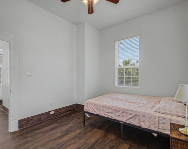 3519 Broadway Street - Photo Thumbnail 9