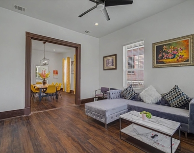 3519 Broadway Street - Photo Thumbnail 3