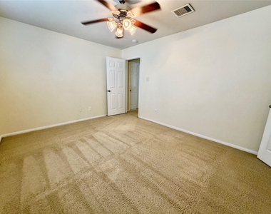25206 Auburn Terrace Drive - Photo Thumbnail 25