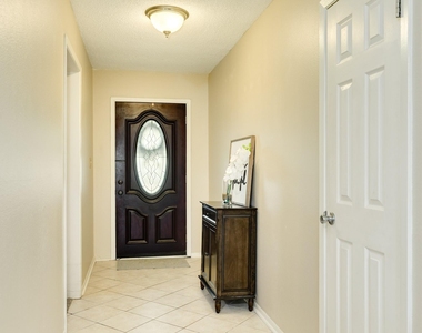 530 Tall Timber Drive - Photo Thumbnail 4