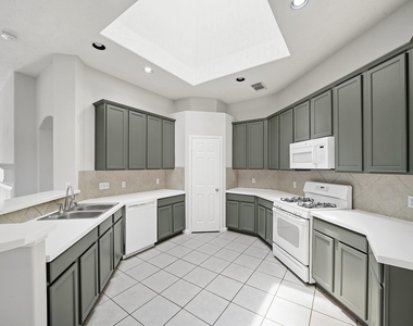 3103 Glenmont Ridge Court - Photo Thumbnail 7