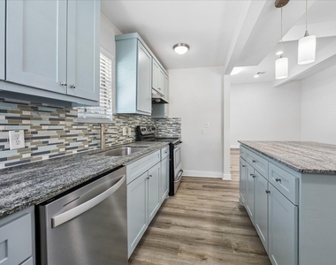 2316 Hopkins Street - Photo Thumbnail 5