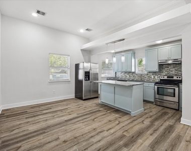 2316 Hopkins Street - Photo Thumbnail 3