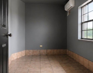 3919 Harrisburg Street - Photo Thumbnail 4