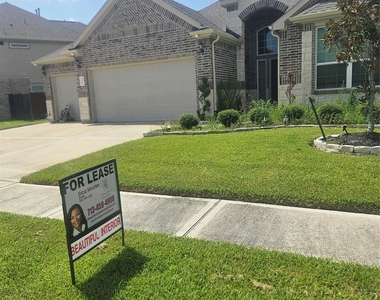 24307 Bello Everett Lake Drive - Photo Thumbnail 3