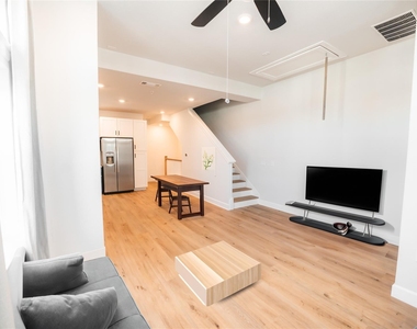 4108 Margarita Street - Photo Thumbnail 8