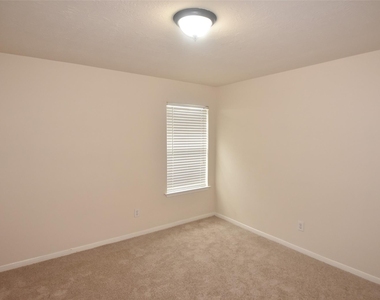 1035 Junction Ct - Photo Thumbnail 22