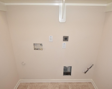 1035 Junction Ct - Photo Thumbnail 30
